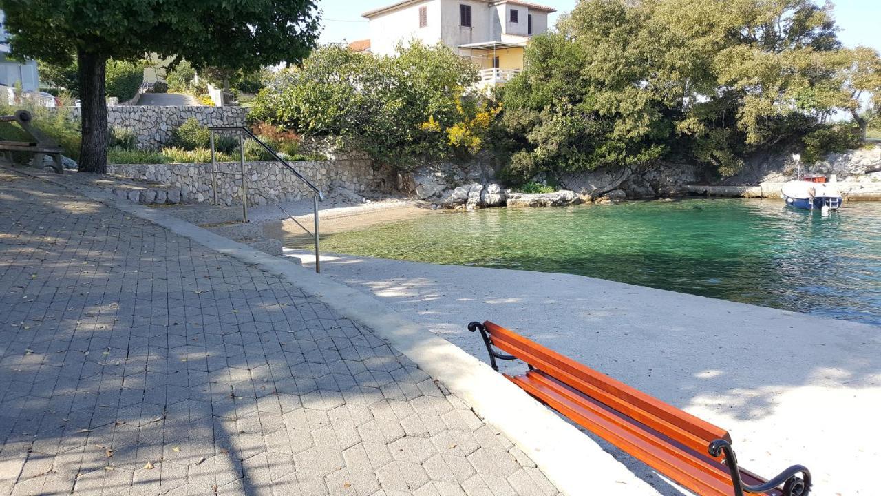 Vila Kraljica Malinska Extérieur photo