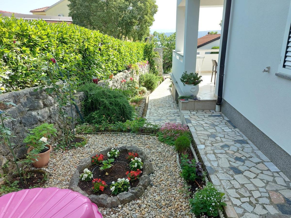 Vila Kraljica Malinska Extérieur photo