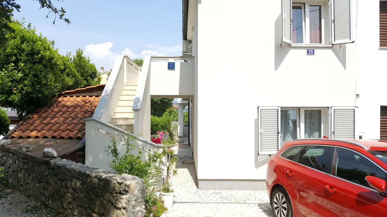 Vila Kraljica Malinska Extérieur photo